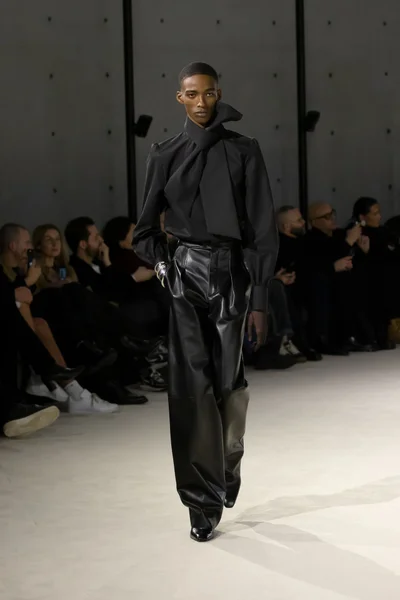 Look 2